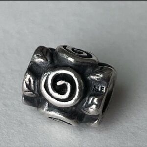 Pandora Retired Sterling Silver Rose Leaf Charm 790136, Retired Flower Bouquet